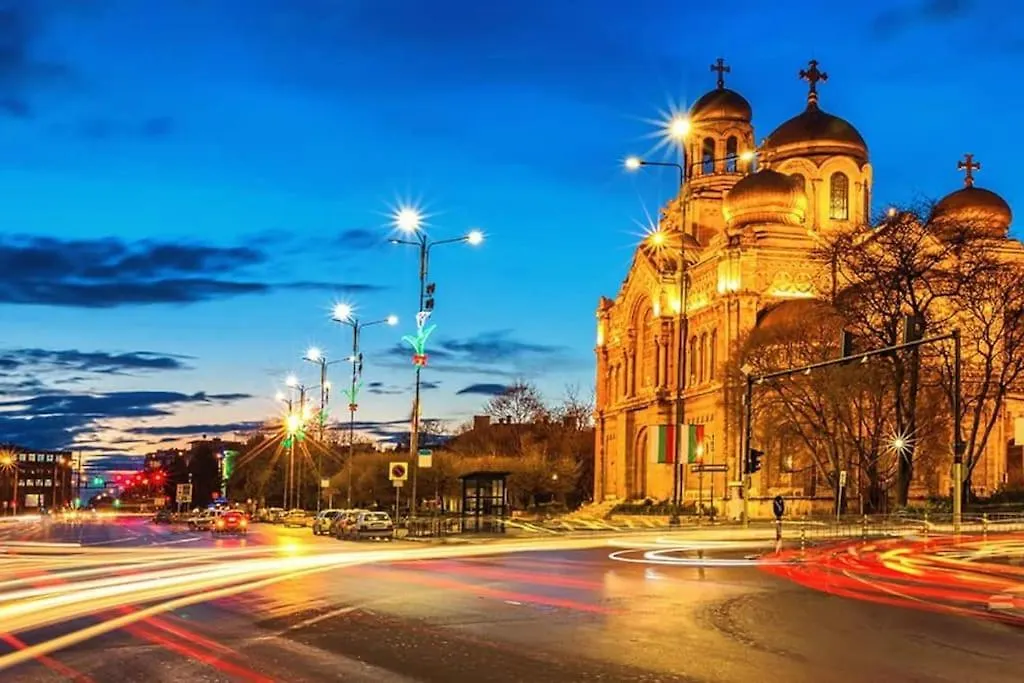 Varna Central Sea Studio